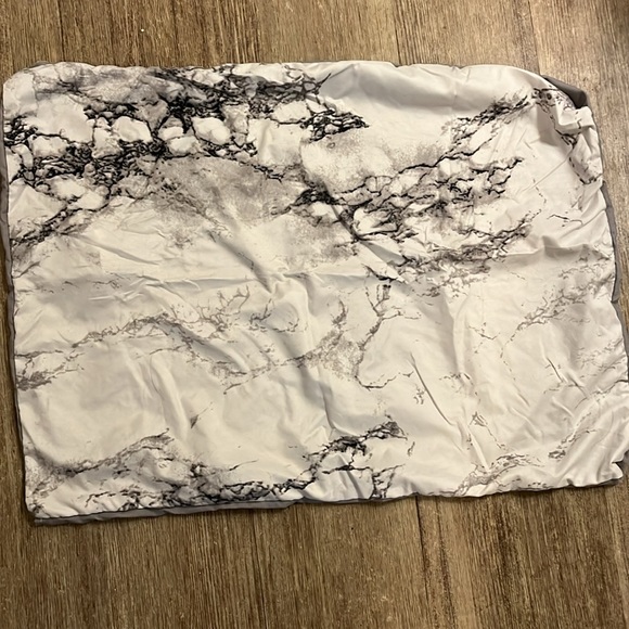 Grey Marble Duvet Cover Set | Queen - Picture 3 of 4